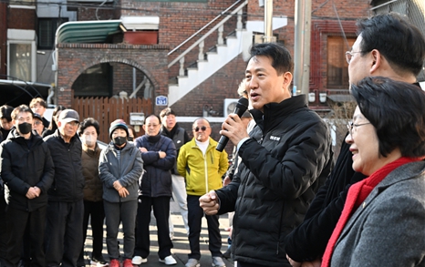 오세훈 시장, 송파구 풍납동 모아타운 현장 점검
