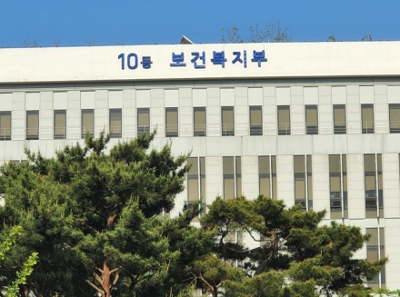 정부, 폐암 국가검진 대상 확대…대장암 45세부터 내시경 검진 추진