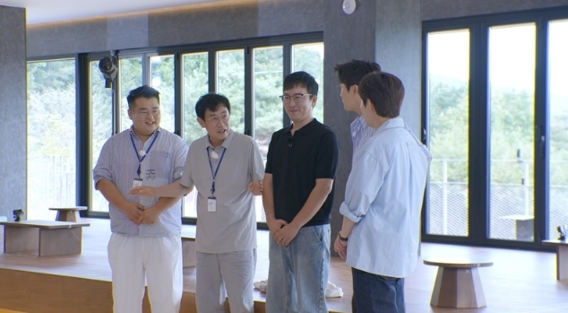 [SBS 우리동네 전성시대] 이경규X영탁X딘딘X이원일, 7년간 방치된 공간의 놀라운 변신에 '이게 된다고!?'