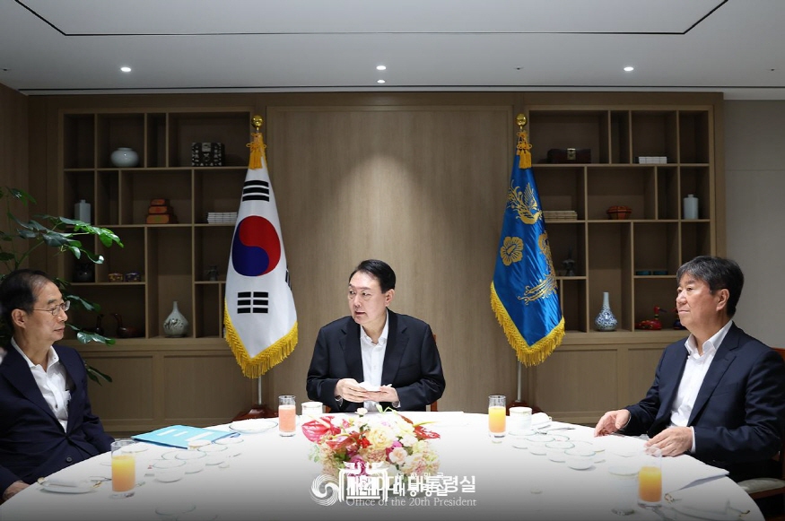 윤석열 대통령 - 한 총리, 주례회동 개최