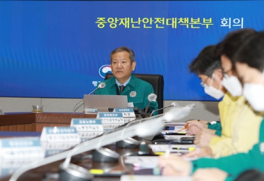 정부 “정유·철강·컨테이너 등도 피해 확산되면 업무개시명령”