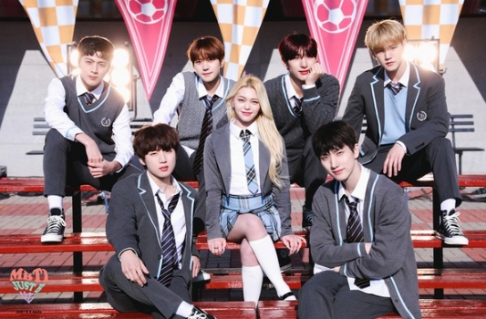 저스트비, 신곡 'MBTI' 첫 오피셜 포토 공개! 알렉사와 하이틴 감성 장착 완료