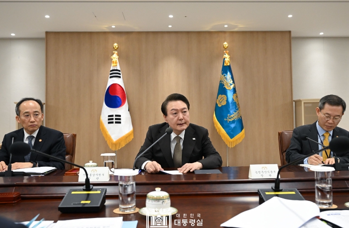 尹대통령, 제13차 비상경제민생회의 주재