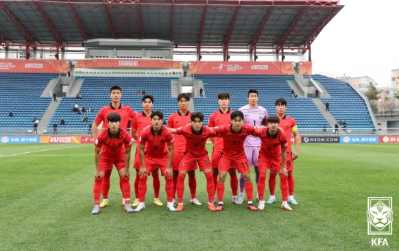 [U-20 아시안컵] ‘강성진 원더골’ 김은중호, 요르단에 2-0 승