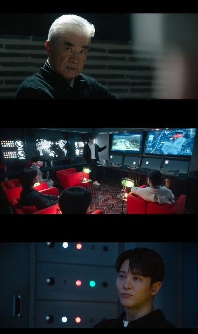 '스틸러: 일곱 개의 조선통보' 주원, 이주우 감싸 안고 총알 세례 막았다! 감탄을 부르는 액션 릴레이에 카타르시스 고조!