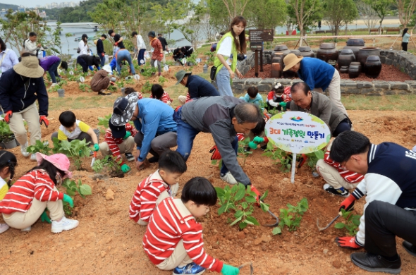 전남도, ‘3대 가족정원’으로 가족사랑·효 문화 확산