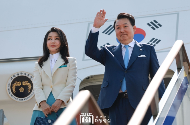 윤석열 대통령 부부, 프랑스·베트남 순방