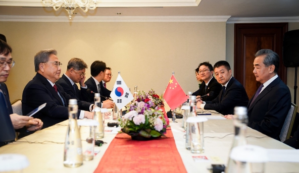 박진 외교부장관, 왕이 중국 정치국 위원 회담 