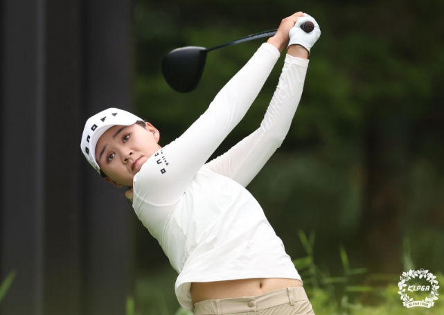 [하이원리조트 여자오픈 2023 3R] 이제영, KLPGA 하이원리조트오픈 3R 1타 차 선두