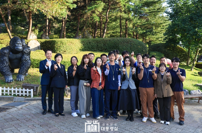 김건희 여사, 청주동물원 방문... "동물복지와 동물 존중 공감대가 형성되기를"