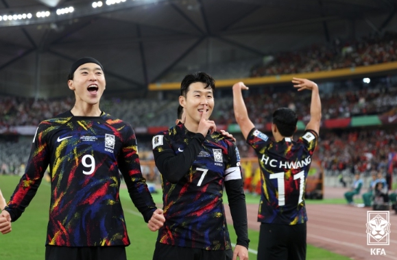 ‘손흥민 2골’ 클린스만호, 중국 꺾고 A매치 5연승