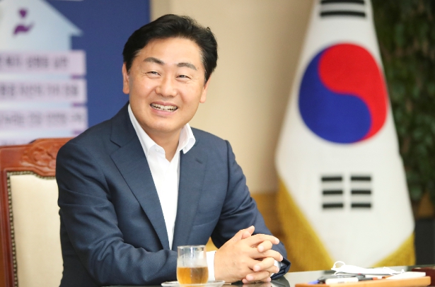 김관영 전북지사, 지방재정 위기극복 촉구