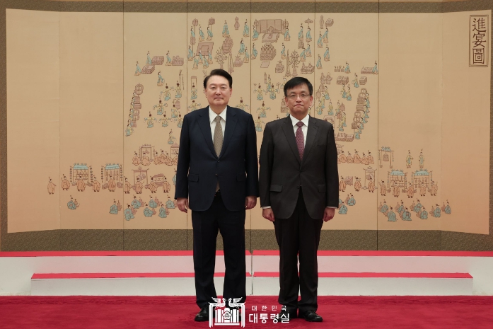 윤석열 대통령, 신임 장관 임명장 수여