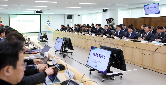 경기도 김동연, “AI에 기반 두고 도정 효율성 제고할 것, 두려워 말고 시도해 달라”