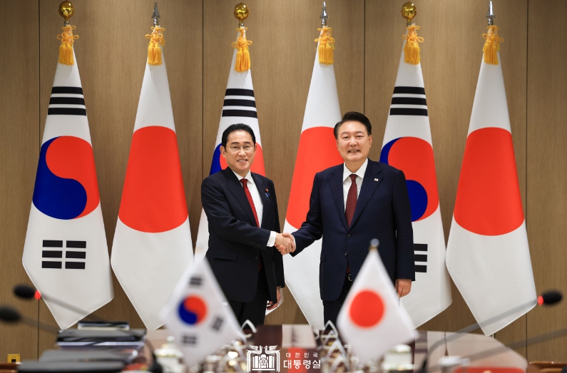 尹 대통령, 한일중 정상회의 계기 한일 정상회담 결과