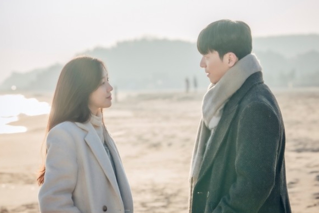 '졸업' 정려원X위하준, "로맨틱한 겨울 바다 여행 떠난다"