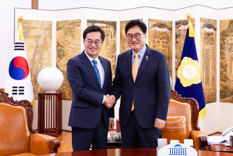 김동연 경기지사, 우원식 국회의장 만나 ‘경제 3법’ 협조 요청