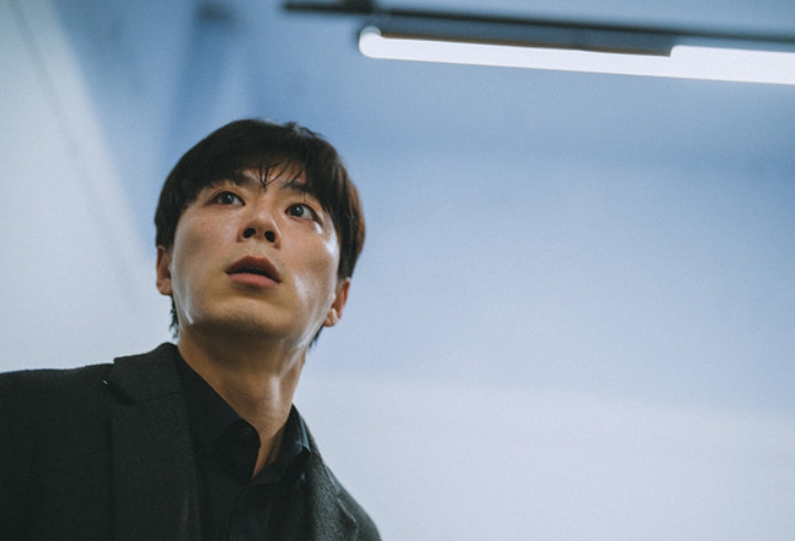 배우 한기장, '엄마의 왕국'으로 첫 스크린 주연 맡아 강렬한 존재감 과시! 섬세하고 폭발적인 열연 화제!