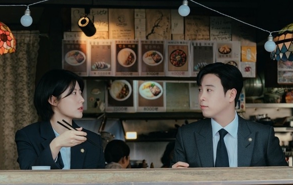 '굿파트너' 남지현X표지훈, 범상치 않은 티키타카 케미 발산 예고!