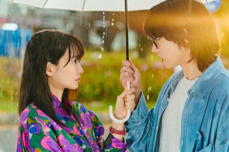 '손해 보기 싫어서' 손해 보기 싫은 신민아-피해 주기 싫은 김영대, 설렘 폭발 스틸 공개! 
