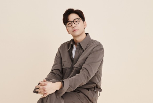 이적, 9월 말 4년 만의 신보 '술이 싫다' 발매