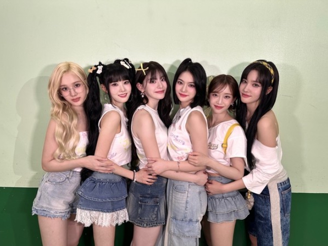 스테이씨, 단독 팬미팅 성료! 10월 컴백 암시 영상 깜짝 공개