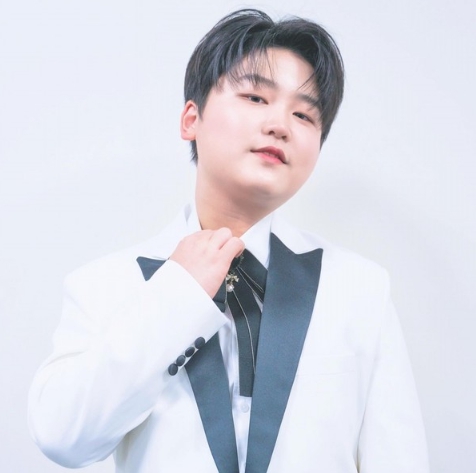 ‘트롯 신동’ 박성온, 신곡 ‘직진이야’ 발매...'록 트롯'으로 상남자 변신 예고
