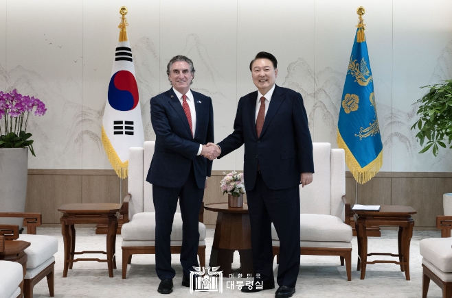 尹 대통령, 버검 美 노스다코타 주지사 접견