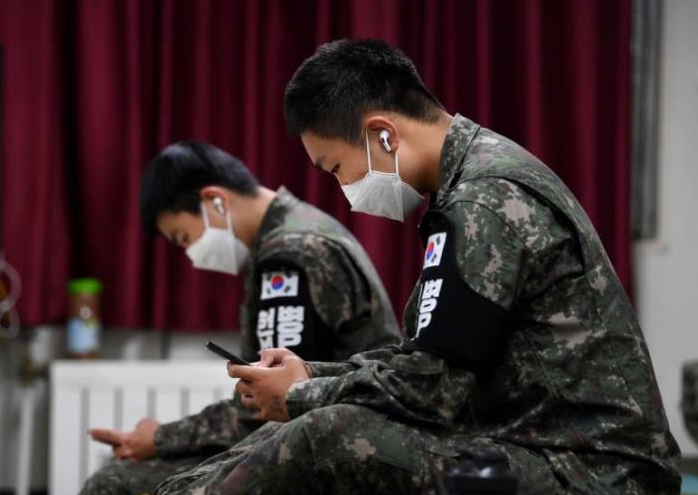 국방일보 11월 병영차트 ’장병들이 뽑은 발라드 불후의 명곡 1위는?‘ 2024 군인들의 ’발라드 명곡 플레이리스트‘ 최고 인기곡은 이적의 ’걱정말아요 그대‘

