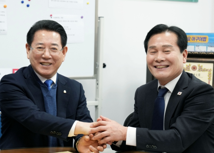 김영록 전남지사, 지역 정치권과 특별자치도·국립의대 등 협력키로
