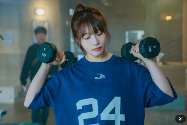 '24시 헬스클럽' 정은지의 파격 변신! 무근(筋)본 헬린이 회원 이미란 役 첫 스틸 공개!