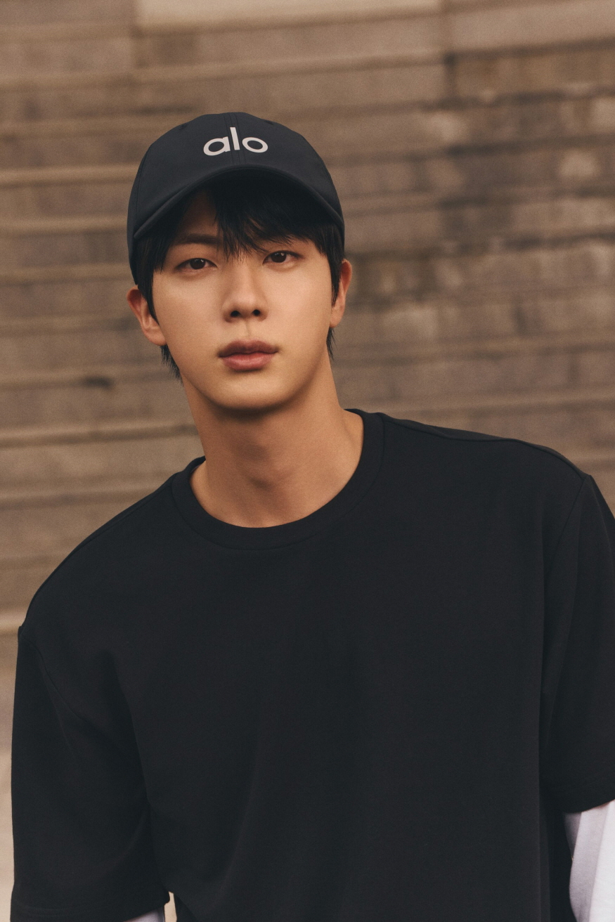 875-20241017231132_알로요가_방탄소년단_진2.jpg