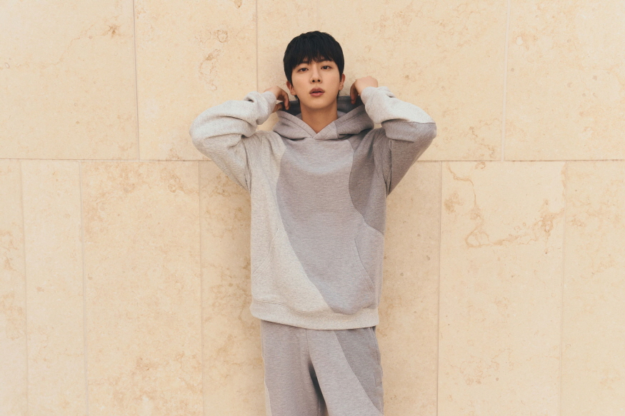 875-2024101723113_알로요가_방탄소년단_진1.jpg